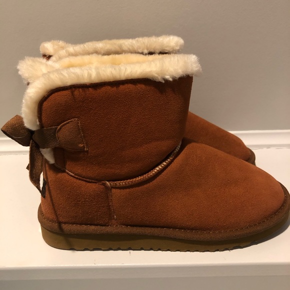 Ugg boots - Picture 2 of 3